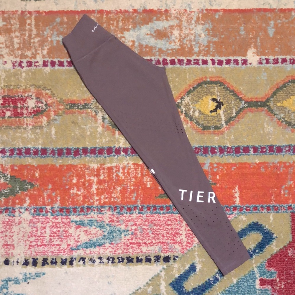 Tier athletics leggings
